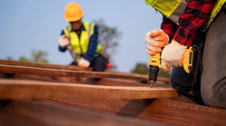 Professional residential roofers in Oelwein, IA
